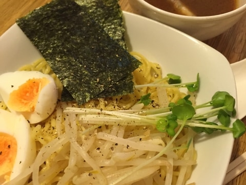 モヤシ入りつけ麺